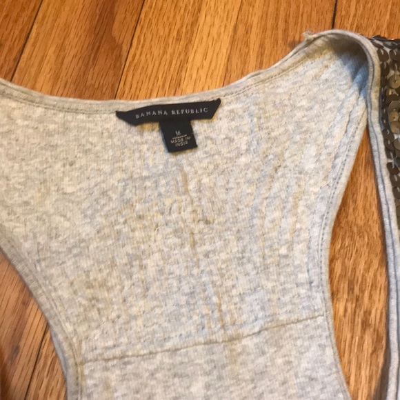 Banana Republic top/sequins upper back! Like new! - Picture 6 of 8